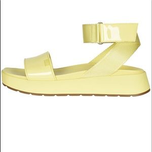 UGG WEDGE SANDALS EMILY PATENT LEATHER YELLOW